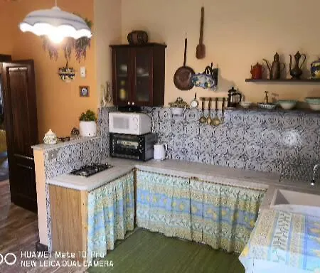 וילה Feudo Algerazzi *